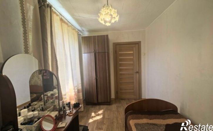 4-комн квартира пр-кт Октября, 5,  д. 5