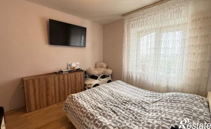 3-комн квартира пр-кт Октября, 97,  д. 97