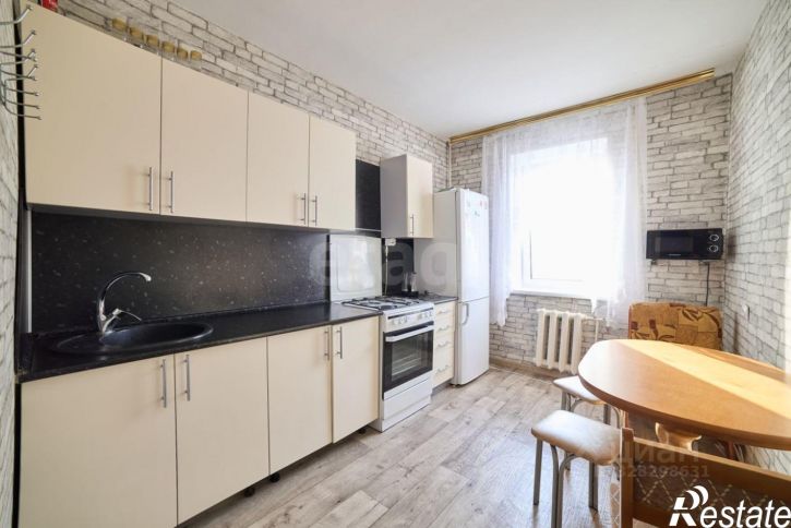 3-комн квартира улица Караная Муратова, 3,  д. 3