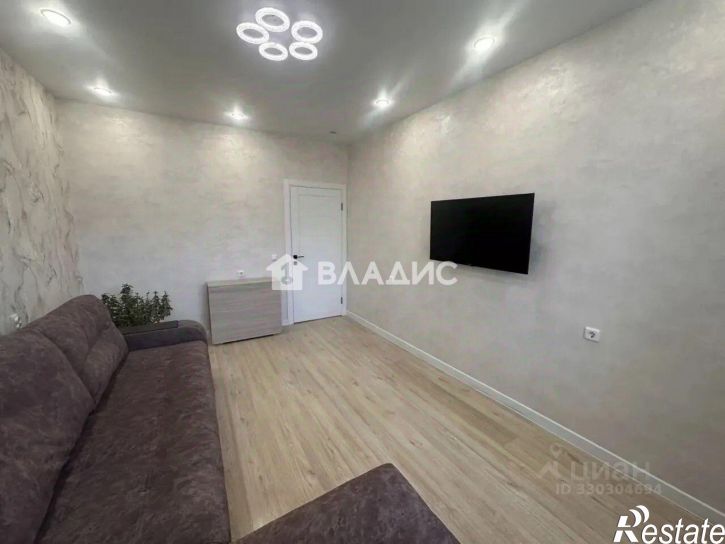 2-комн квартира пр-кт Октября, 42,  д. 42