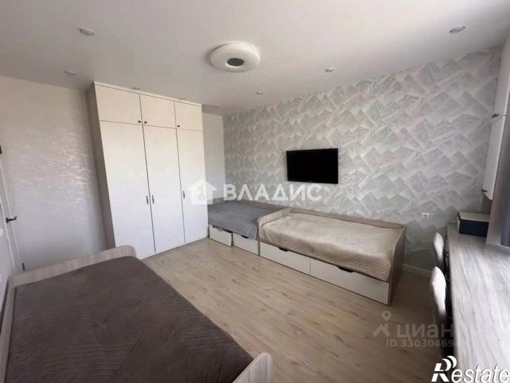 2-комн квартира пр-кт Октября, 42,  д. 42