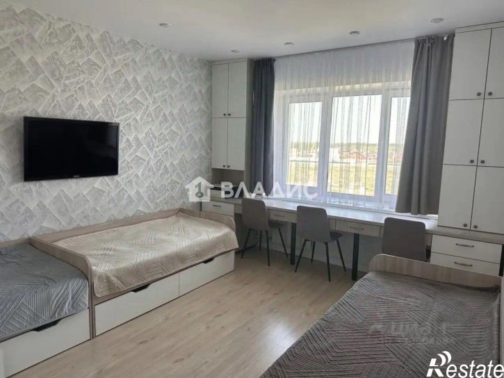 2-комн квартира пр-кт Октября, 42,  д. 42