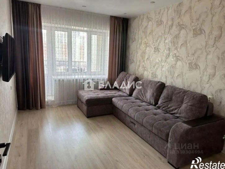 2-комн квартира пр-кт Октября, 42,  д. 42
