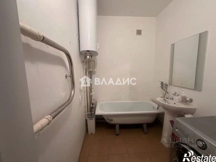 2-комн квартира пр-кт Октября, 42,  д. 42