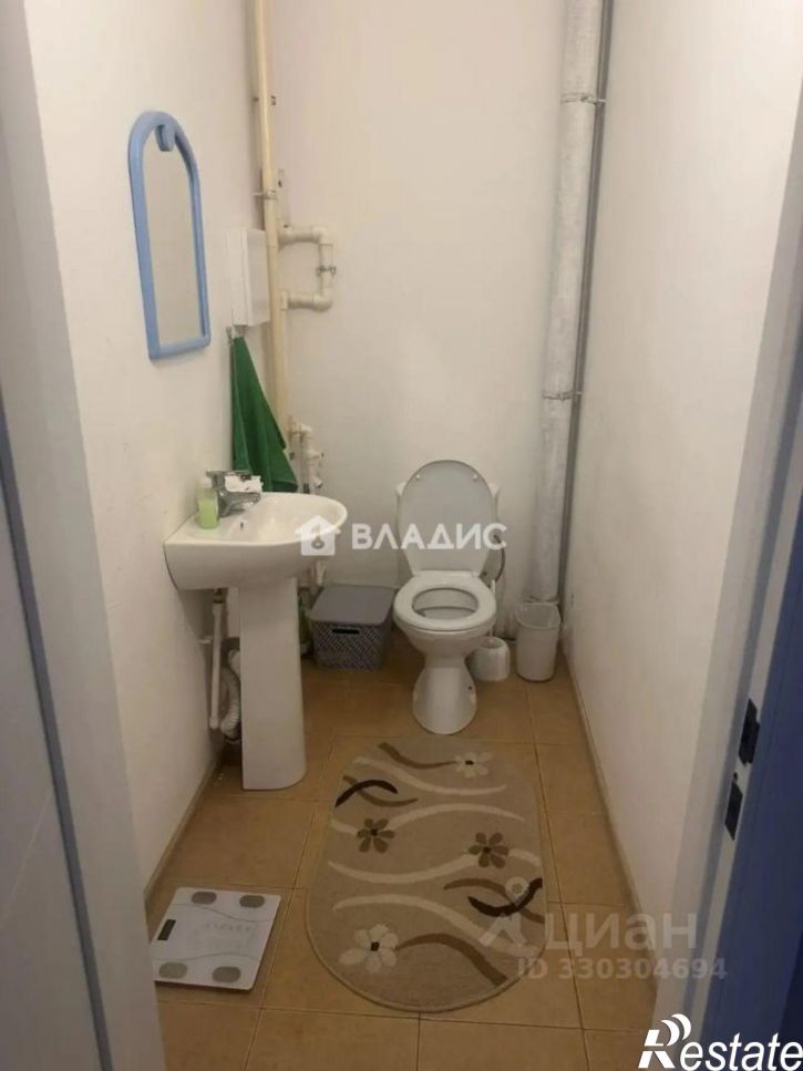 2-комн квартира пр-кт Октября, 42,  д. 42