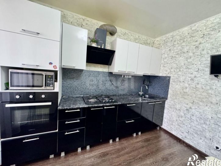 2-комн квартира улица Строителей, 28,  д. 28