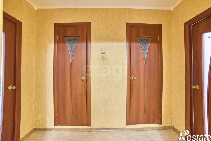 3-комн квартира улица Караная Муратова, 3,  д. 3