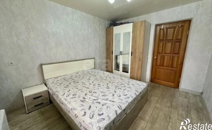 4-комн квартира улица Комарова, 6,  д. 6