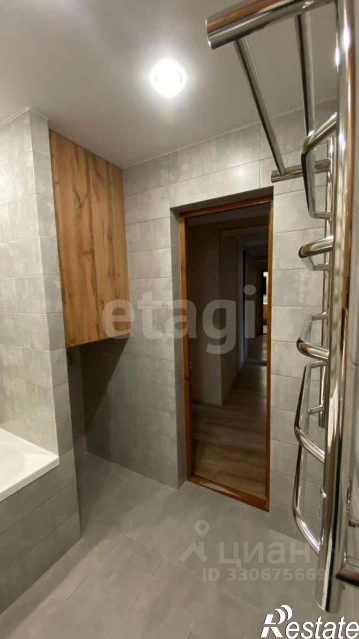 3-комн квартира ул Артема, 70,  д. 70