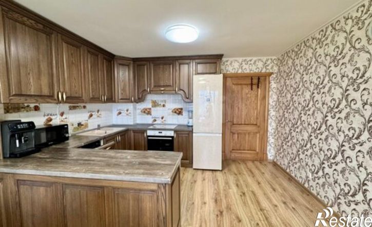 2-комн квартира пр-кт Октября, 85,  д. 85