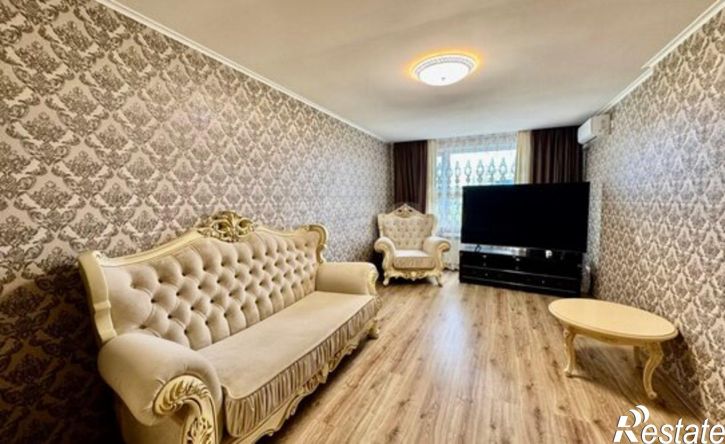 2-комн квартира пр-кт Октября, 85,  д. 85