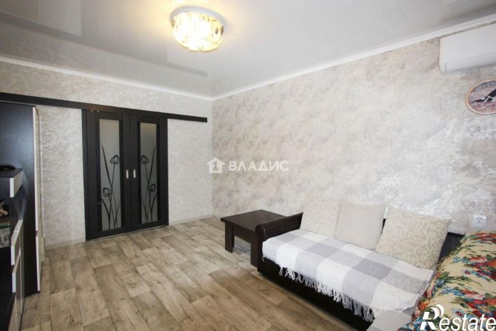2-комн квартира улица Артёма, 148,  д. 148