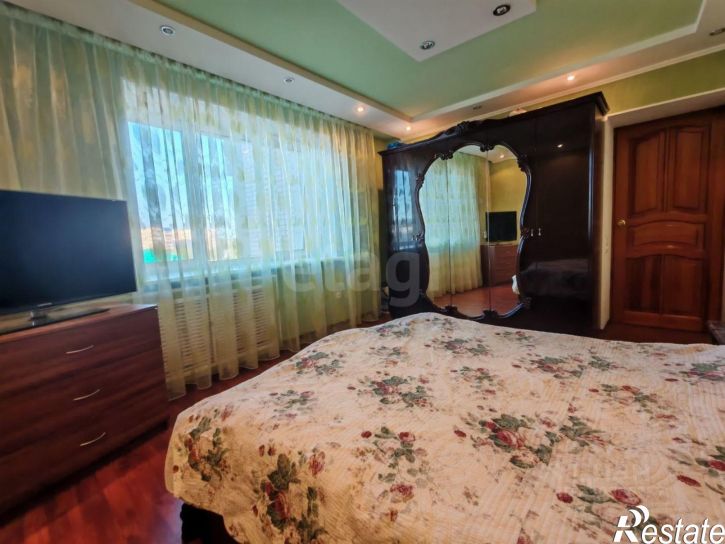 3-комн квартира улица Суханова, 10Б,  д. 10Б
