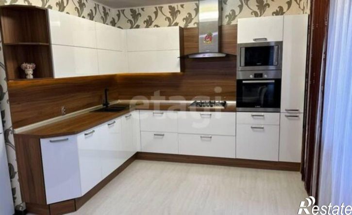 3-комн квартира улица Строителей, 20,  д. 20