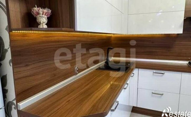 3-комн квартира улица Строителей, 20,  д. 20