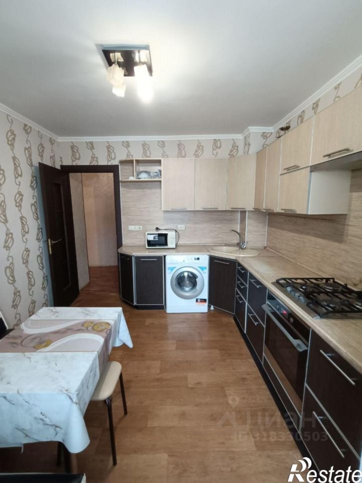 2-комн квартира улица Артёма, 98,  д. 98