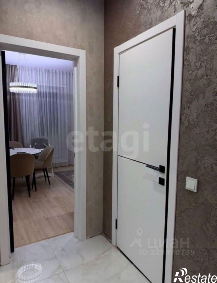 2-комн квартира пр-кт Октября, 42,  д. 42