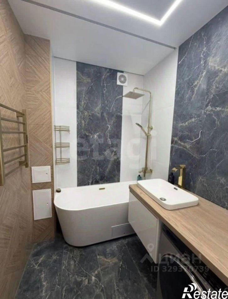 2-комн квартира пр-кт Октября, 42,  д. 42