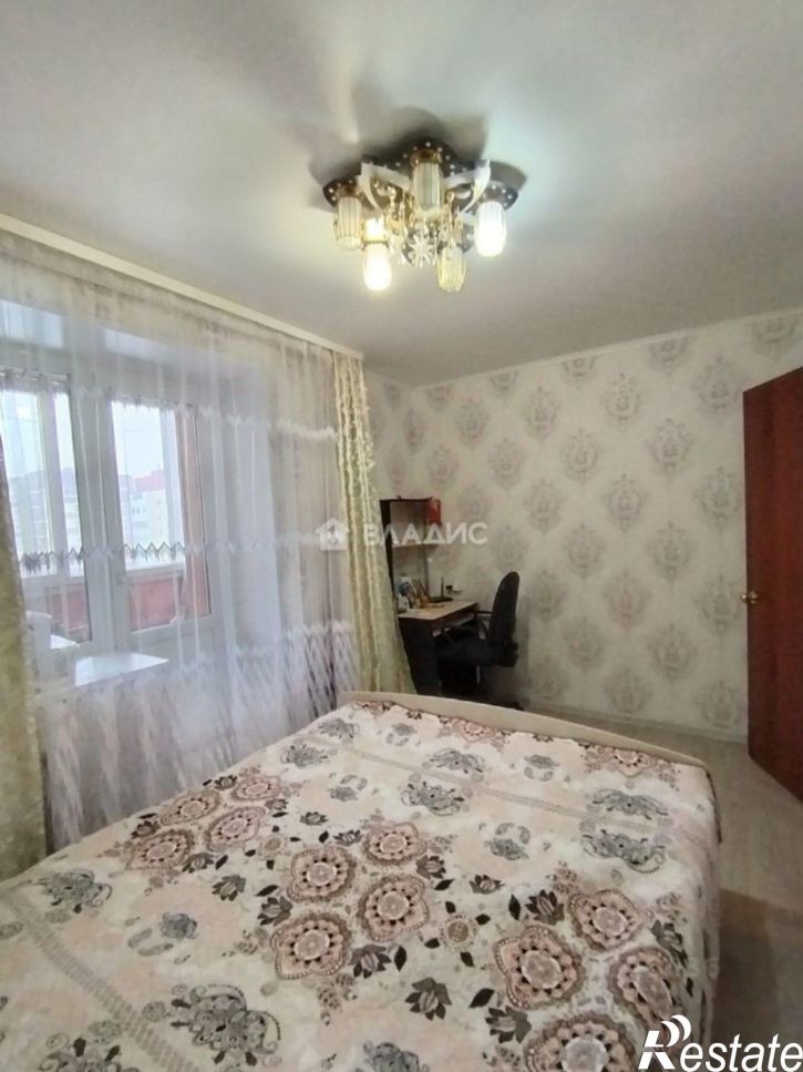 2-комн квартира улица Строителей, 10,  д. 10