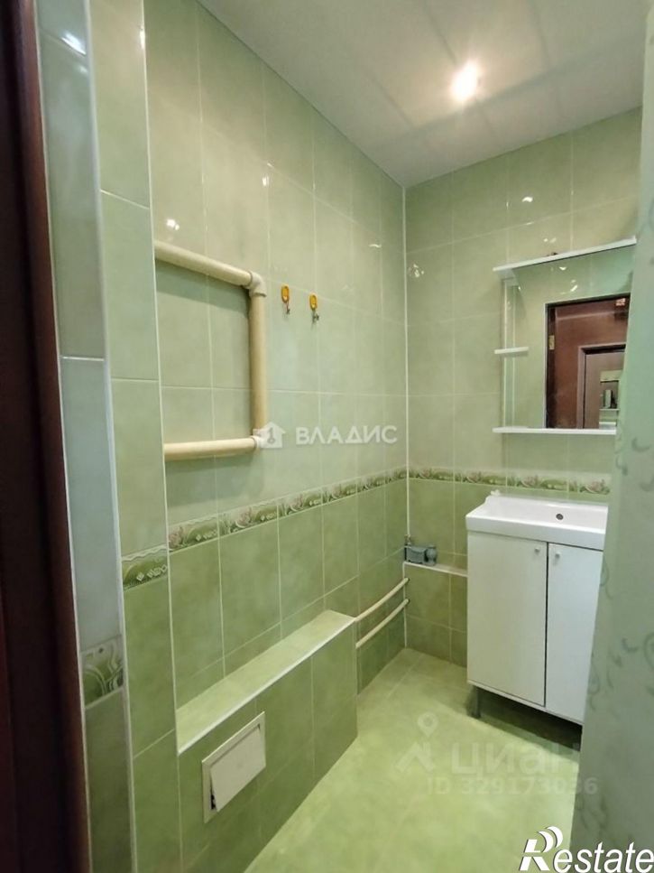 2-комн квартира улица Строителей, 10,  д. 10