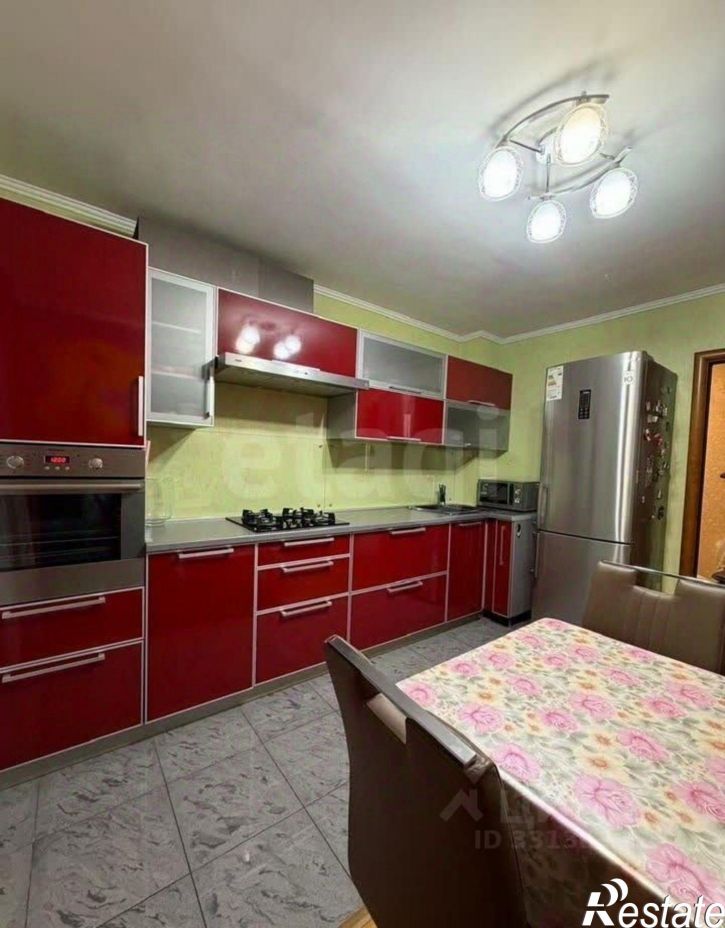 3-комн квартира Лазурная улица, 13,  д. 13