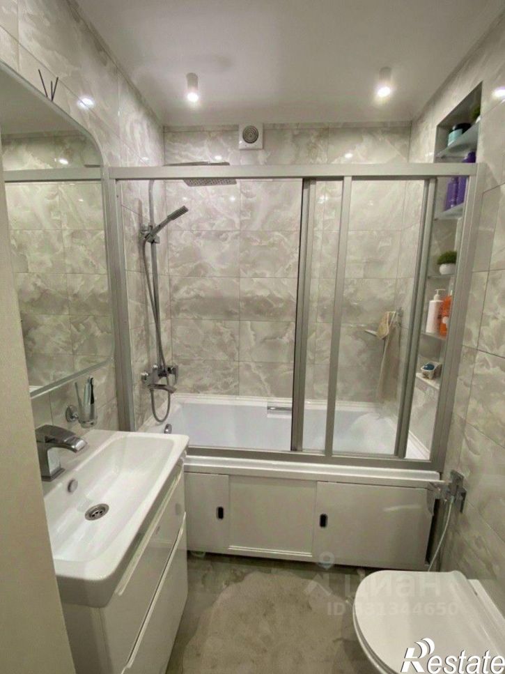 2-комн квартира пр-кт Октября, 42,  д. 42