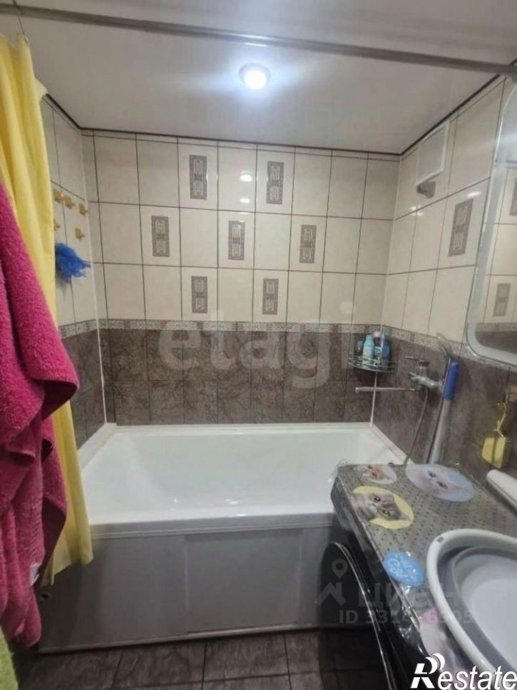 4-комн квартира пр-кт Октября, 73,  д. 73