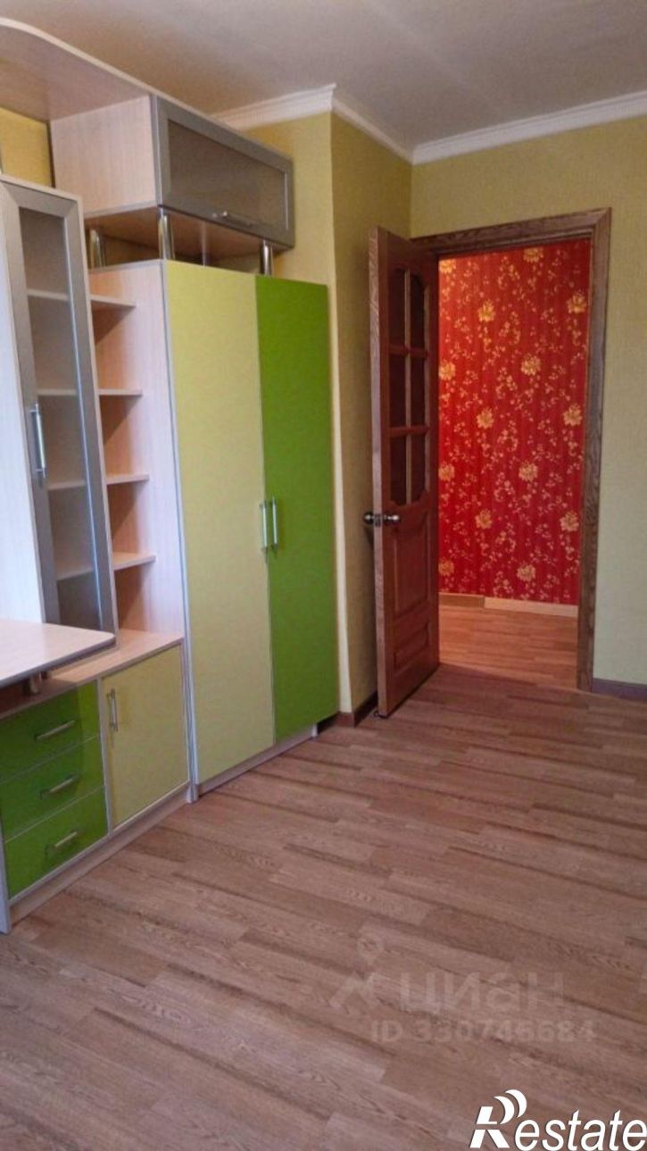 3-комн квартира пр-кт Октября, 18,  д. 18
