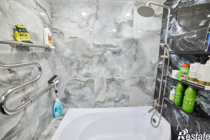 4-комн квартира ул Кочетова, 34,  д. 34