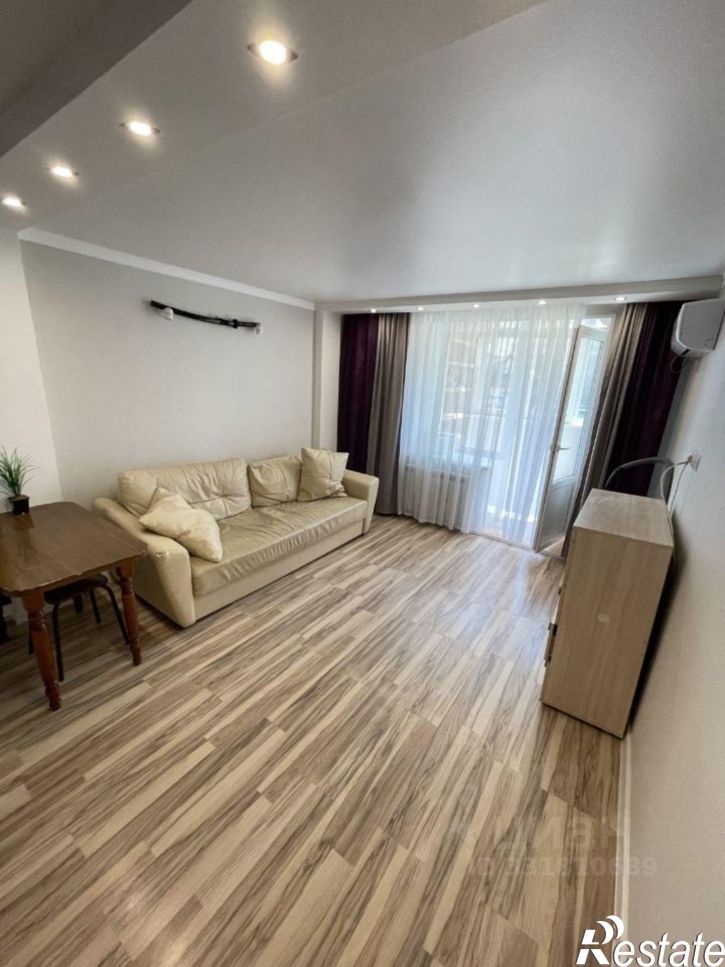 2-комн квартира ул Артема, 103,  д. 103
