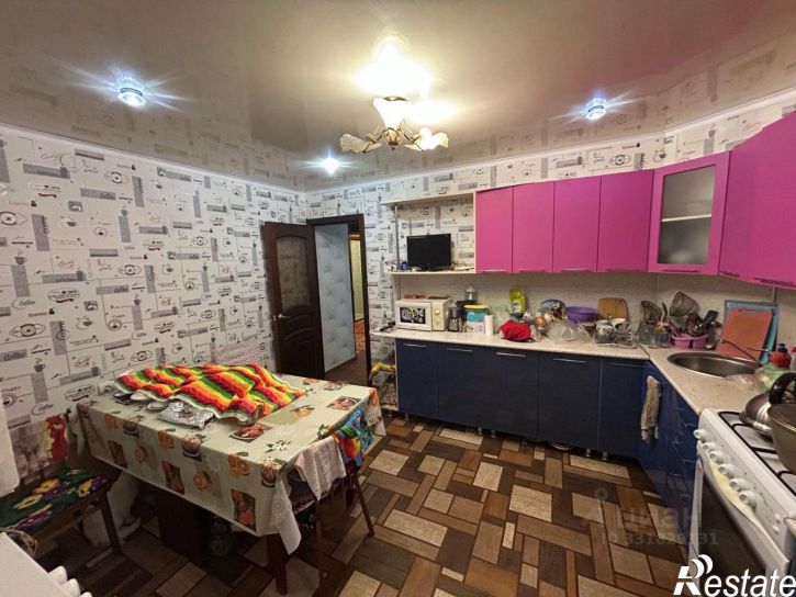 3-комн квартира ул Артема, 138,  д. 138