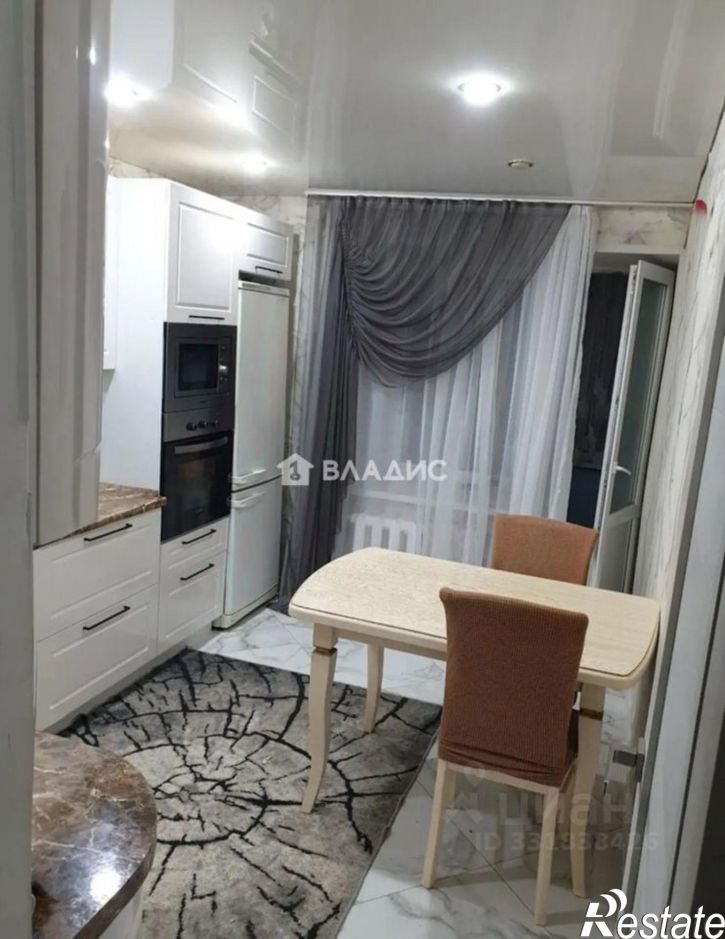 4-комн квартира ул Кочетова, 34,  д. 34