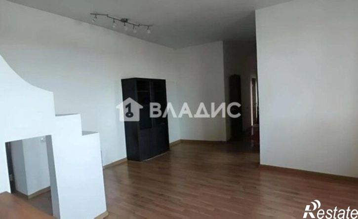 3-комн квартира ул Суханова, 28,  д. 28