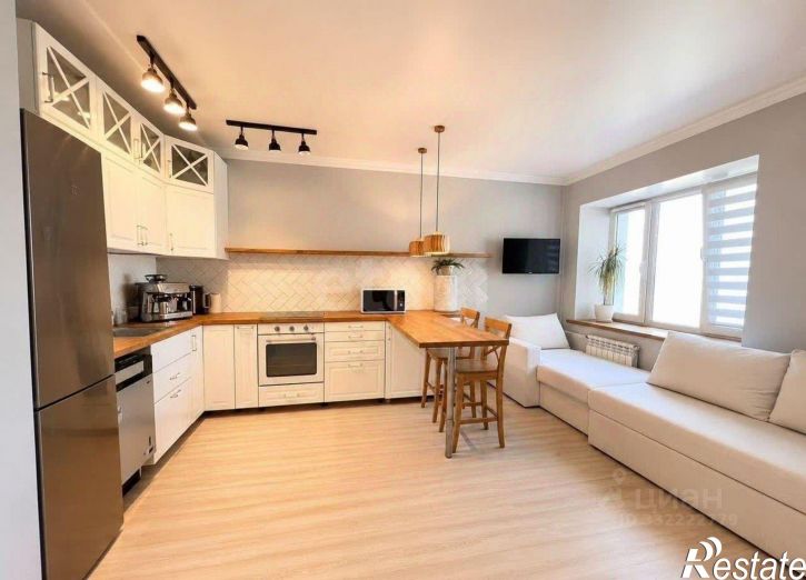 2-комн квартира пр-кт Октября, 42,  д. 42