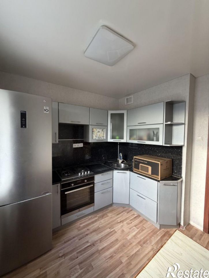 1-комн квартира ул Артема, 102,  д. 102