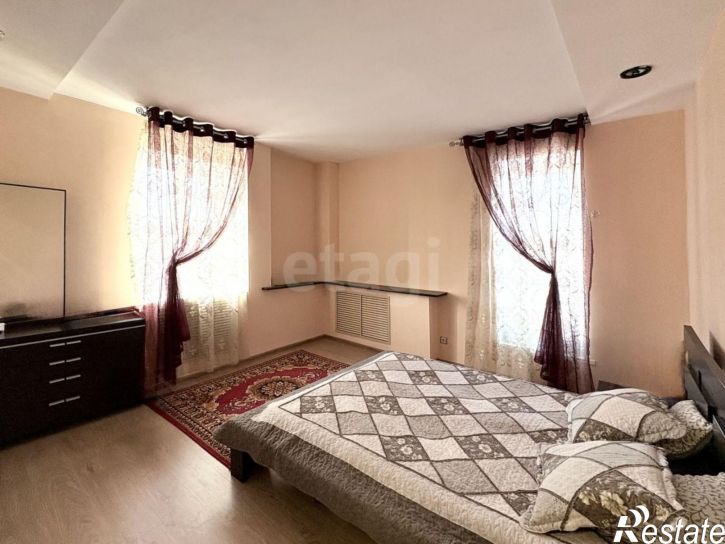 3-комн квартира ул 7 Ноября, 103,  д. 103
