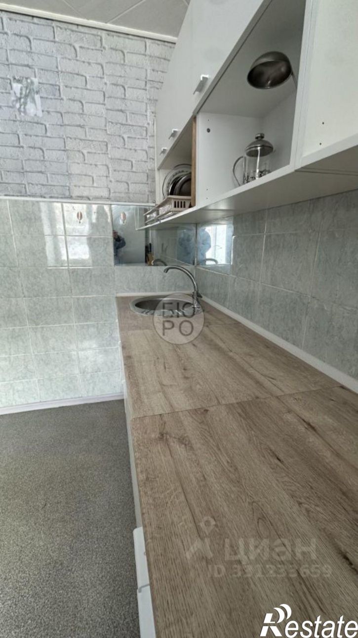 3-комн квартира ул Артема, 15,  д. 15