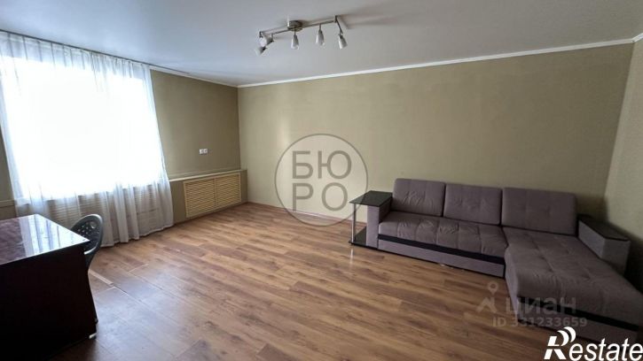 3-комн квартира ул Артема, 15,  д. 15