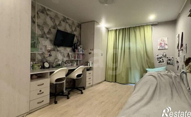 3-комн квартира ул Артема, 1,  д. 1