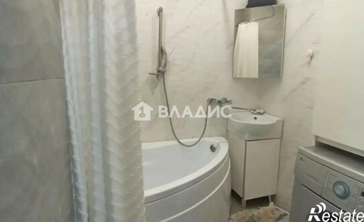 3-комн квартира ул Строителей, 18,  д. 18