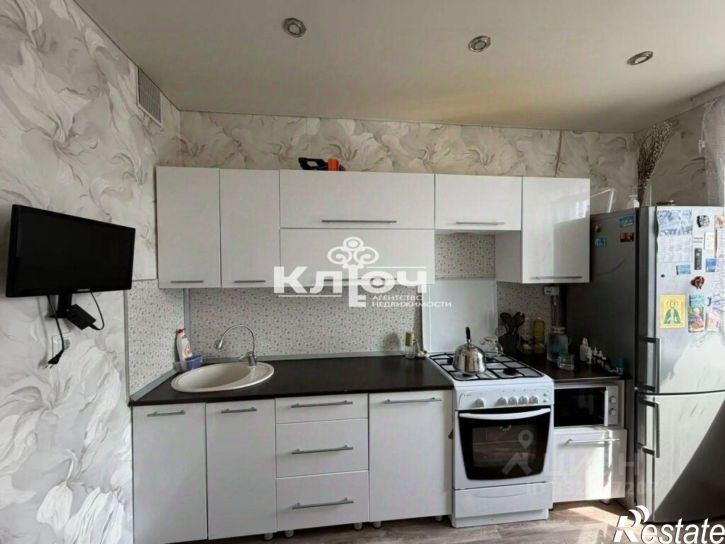 3-комн квартира ул Артема, 77,  д. 77