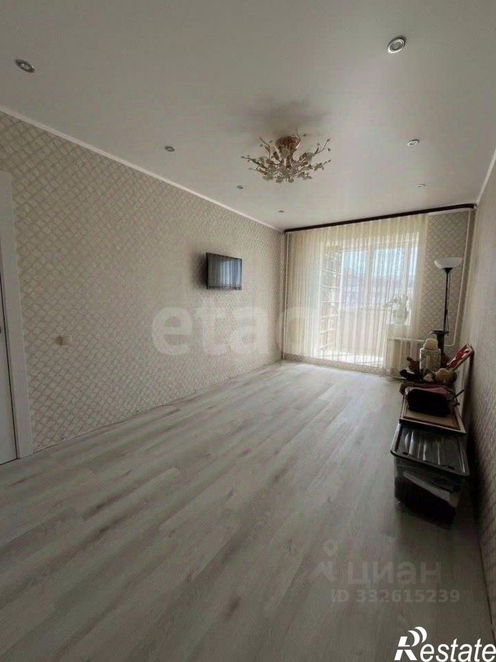 4-комн квартира ул Артема, 146,  д. 146