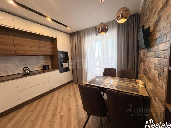 2-комн квартира пр-кт Октября, 42,  д. 42