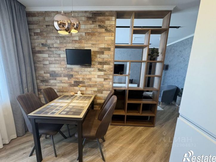 2-комн квартира пр-кт Октября, 42,  д. 42