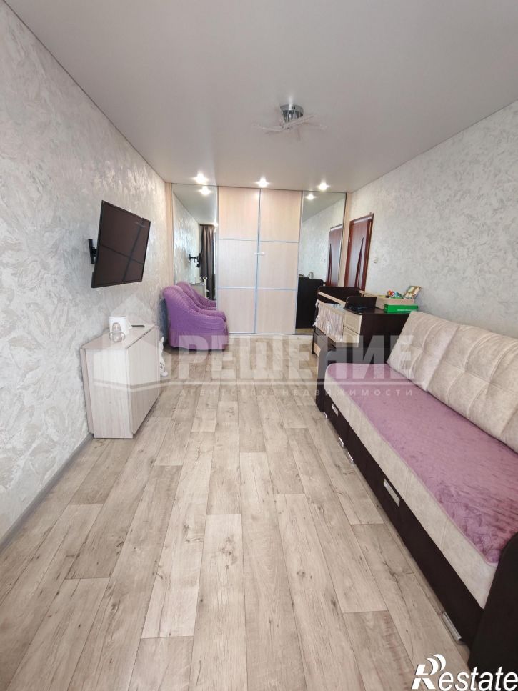 1-комн квартира Артема улица,108