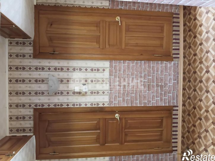 3-комн квартира Артема улица,95
