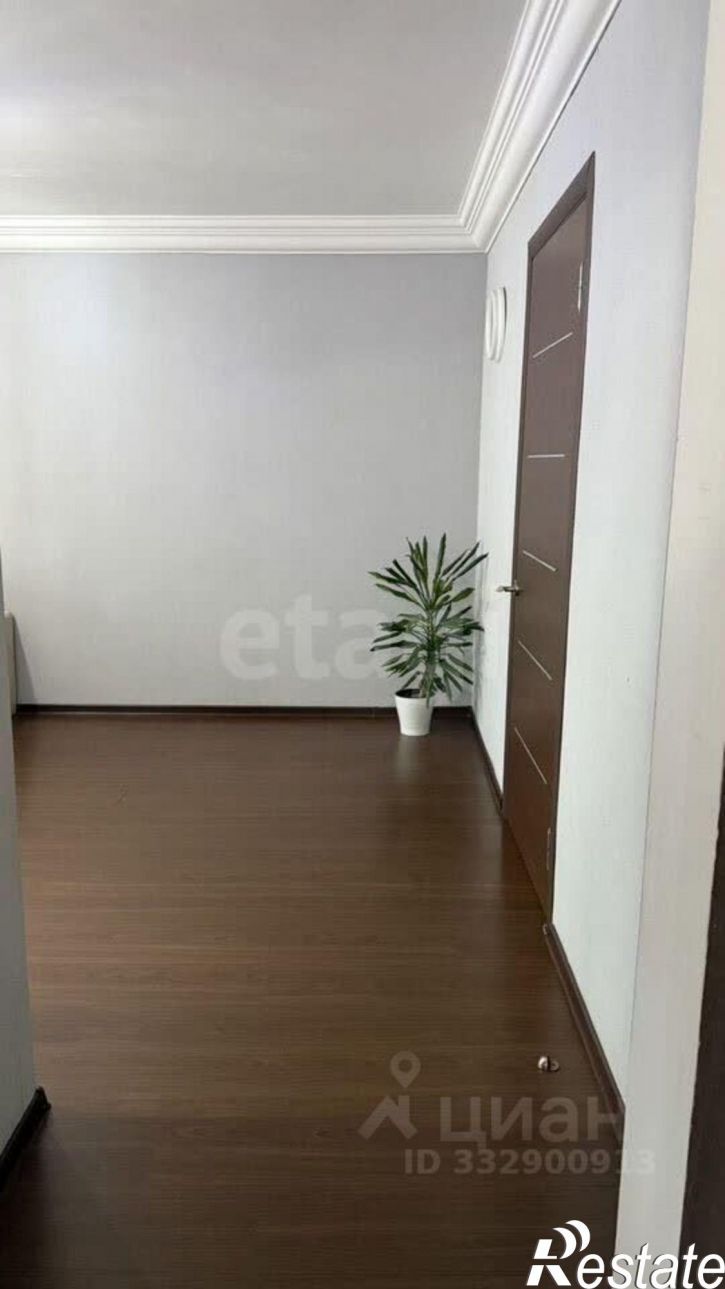 3-комн квартира Коммунистическая улица, 15,  д. 15