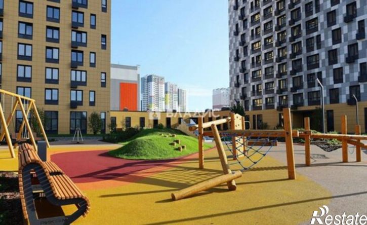 3-комн квартира улица Машиностроителей, 77