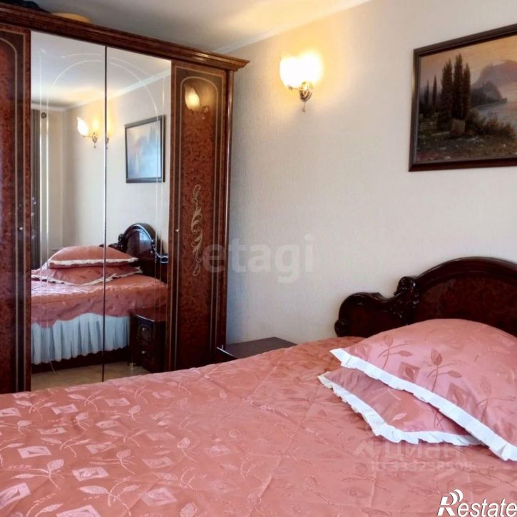 3-комн квартира ул Караная Муратова, 2,  д. 2