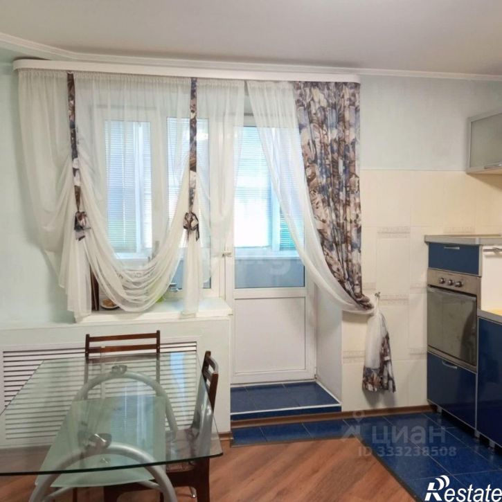 3-комн квартира ул Караная Муратова, 2,  д. 2